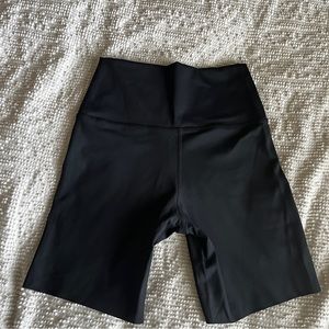 NWOT Aerie Offline 7 Inch Bike Shorts
